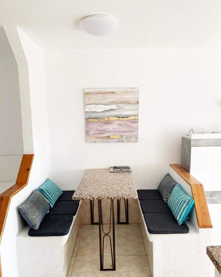 Sea View Studio Apartment in Santa Maria Adeje Esterno foto