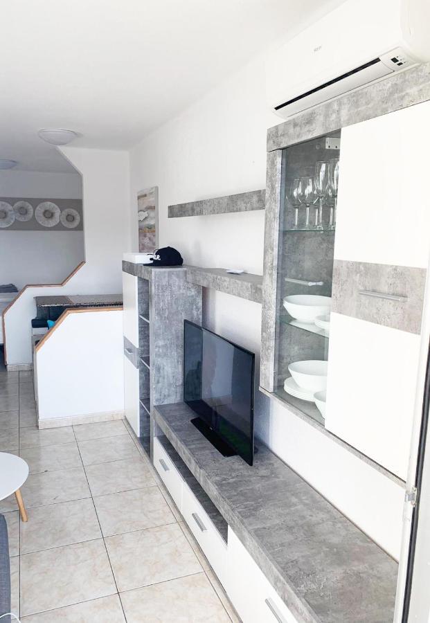 Sea View Studio Apartment in Santa Maria Adeje Esterno foto